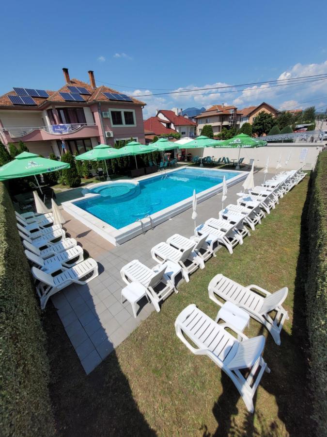 Poseidon Apartment Ni Exterior foto