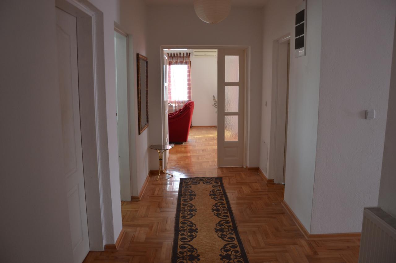 Poseidon Apartment Ni Exterior foto