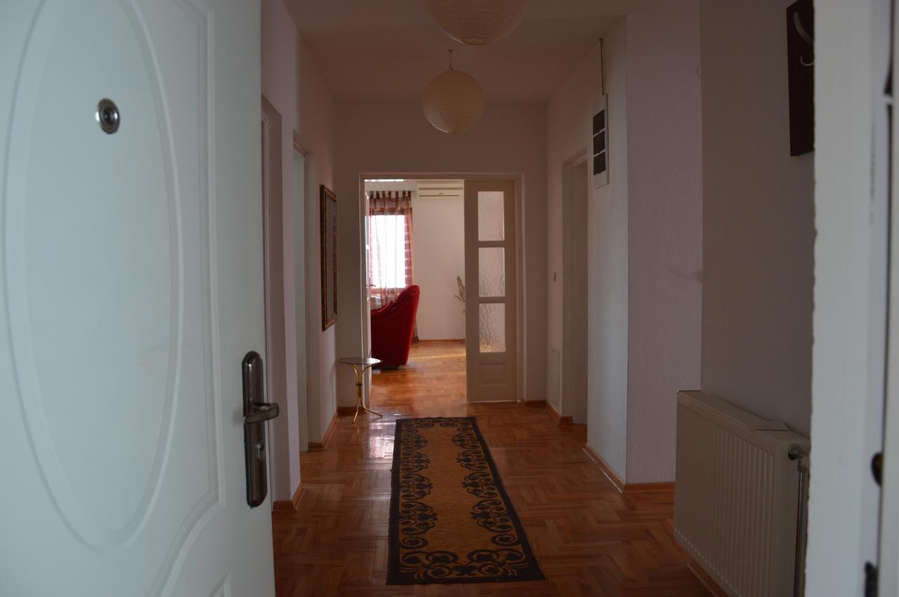 Poseidon Apartment Ni Exterior foto