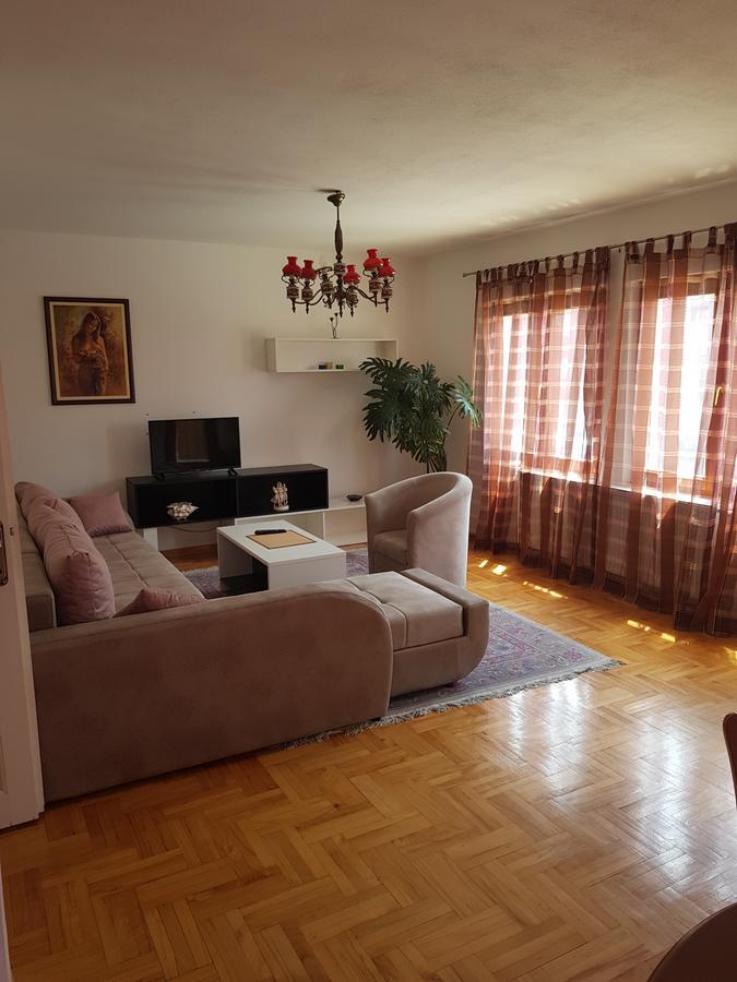 Poseidon Apartment Ni Exterior foto